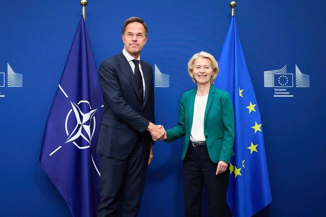 Von der Leyen y Rutte respaldan a Alemania y amenazan a Rusia con “más presión” ante el ataque en Leipzig