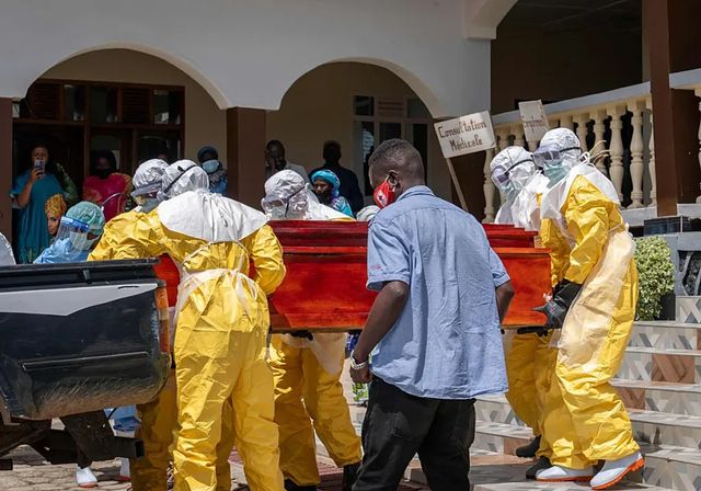 «La epidemia nos está superando», sostiene la OMS frente a 320 casos probables de ébola en África y dos sospechosos en Italia