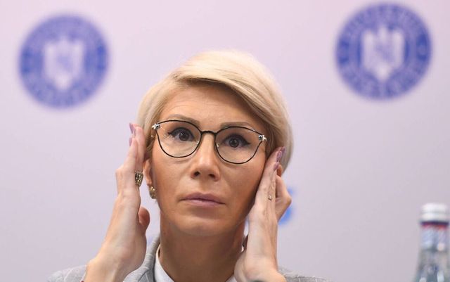 Raluca Turcan: Nicolae Ciucă nu este deținător de pensie specială, ci de pensie ocupațională