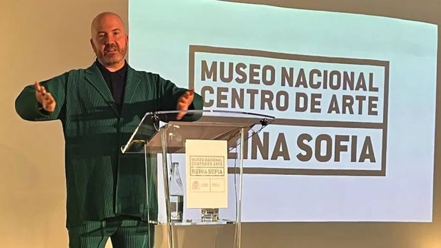 Manuel Segade feminiza y 'performatiza' el Reina Sofía