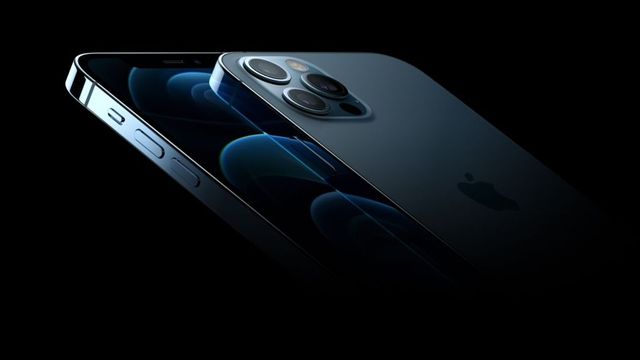 IPhone 12 ajunge în România