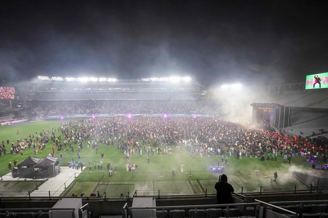 Más de 6.500 personas realizan una 'haka' en Nueva Zelanda para reclamar el récord mundial