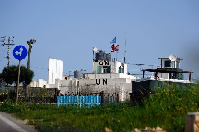 Otto razzi colpiscono base italiana Unifil, nessun ferito