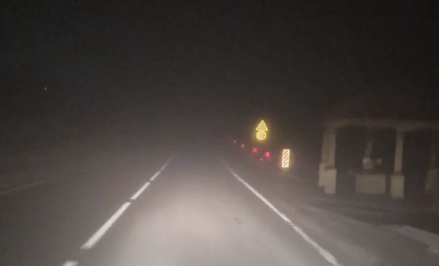 Ceață densă și carosabil alunecos pe drumurile naționale, avertizează AND