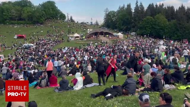 Șumuleu Ciuc găzduiește cea mai mare procesiune din Sud-Estul Europei de Rusaliile Catolice