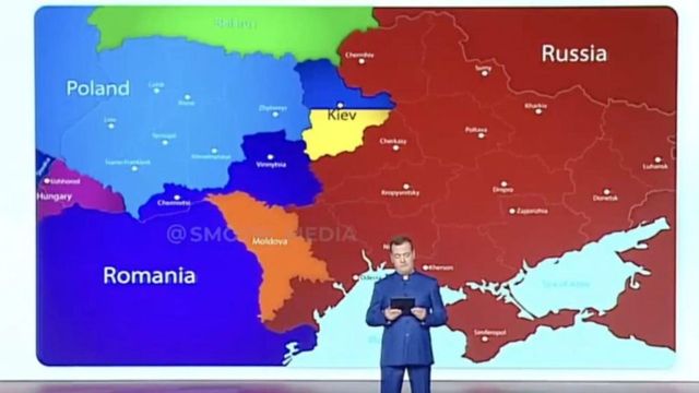 Medvedev a tinut un discurs cu o harta in spatele sau in care Romania avea teritorii din Ucraina si se invecina cu Rusia