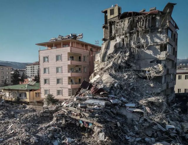 Жертвите на земетресенията в Турция надхвърлиха 50 000 души
