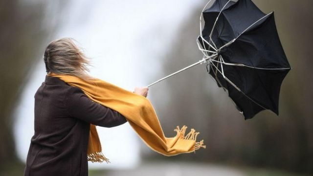 Cod galben de intensificări ale vântului, emis de meteorologi