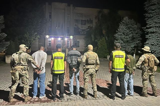Un moldovean, reținut pentru organizarea trecerii ilegale a frontierei pentru trei cetățeni indieni