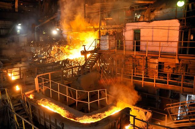 Ședință de urgență la Ministerul Energiei. 80 de mari consumatori industriali, convocați pentru reducerea consumului de electricitate