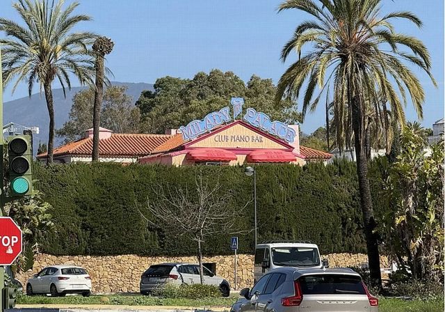 La casa de vacaciones de Ábalos en Marbella y el club de alterne contiguo se convertirán en un hotel