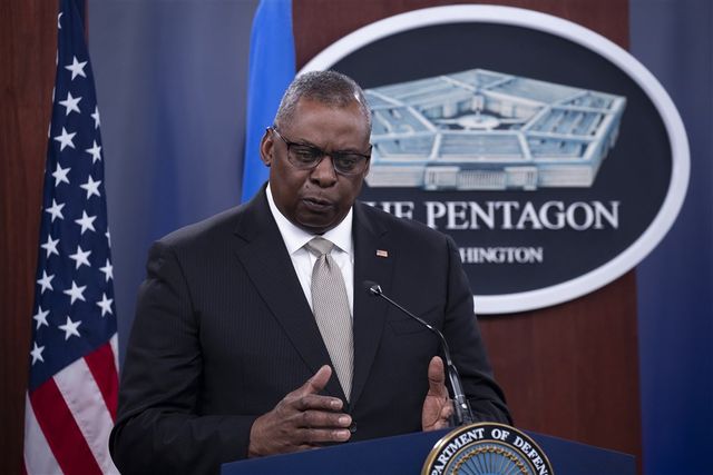 Secretarul american al apararii a fost externat, anunta Pentagonul