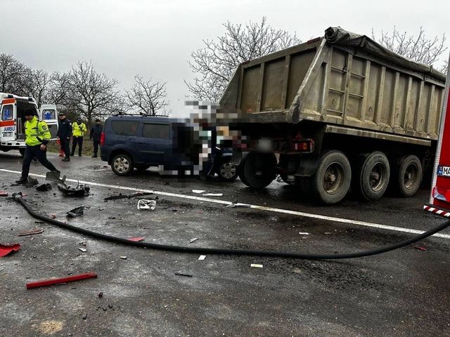 Pasagera rănită în accidentul de pe traseul Soroca-Cosăuți a murit la spital