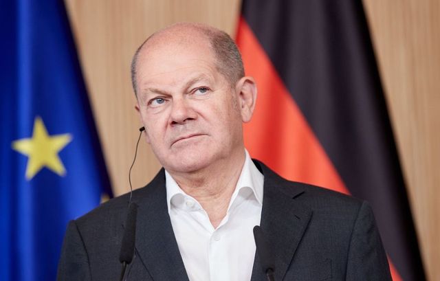 Scholz și Putin au vorbit despre Ucraina în prima lor convorbire telefonică din ultimii doi ani