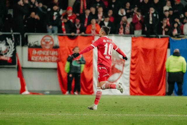 George Rareș Vidican arbitrează meciul Unirea Slobozia - Dinamo, de vineri, din Superligă