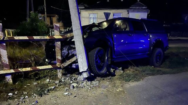 Accident cu implicarea unei mașini a Armatei Naționale în Otaci: Șoferul ar fi fost beat