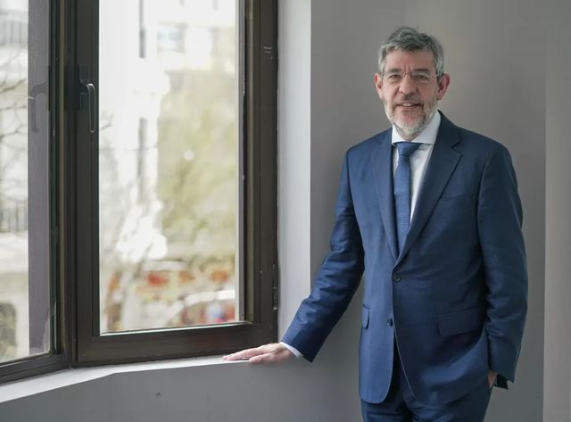 «El Gobierno gasta sin ton ni son y pone en peligro el sistema de pensiones»