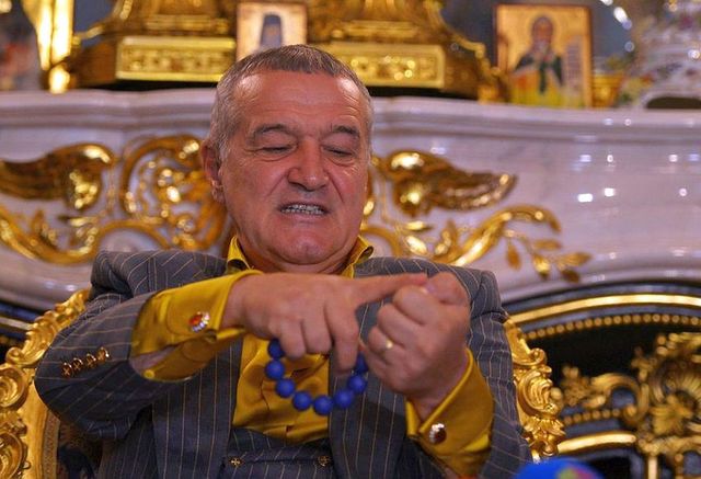 Gigi Becali îi dă de gol pe șefii statului: Patriarhul nu s-a vaccinat! Mor de foame și tot nu mă vaccinez!