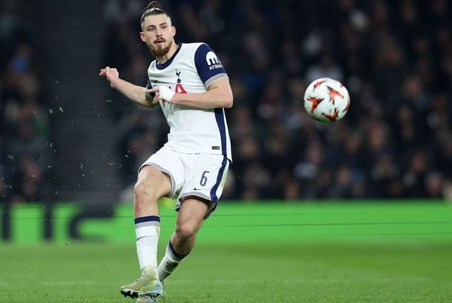 Tottenham, în runda #6 din Europa League » Meci dificil pentru Radu Drăgușin, anunțat titular