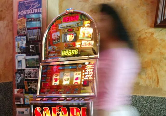 Mujeres jóvenes, con hijos, estudios y empleo, las más enganchadas a las tragaperras y el bingo