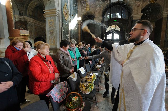 Православната църква в Украйна мести Рождество, минава към юлианския календар
