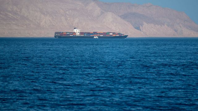 Trafic redus în Strâmtoarea Ormuz, la câteva ore după armistițiul SUA–Iran