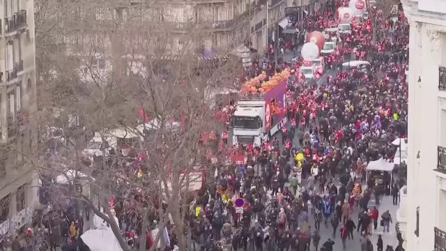 Grevă generală în Franța pe 2 octombrie. Perturbări majore la transporturi, în sănătate și educație