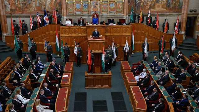 Magyar Péter visszavonta az Alaptörvény-módosítás egy bizonyos részét