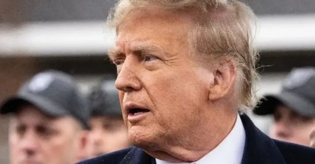 Trump si není jist, zda Ukrajině poskytne licenci na střely do patriotů