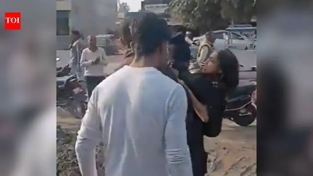 Uttar Pradesh: Accosted by Hindu outfit member, man and woman jump from second-floor pizza shop