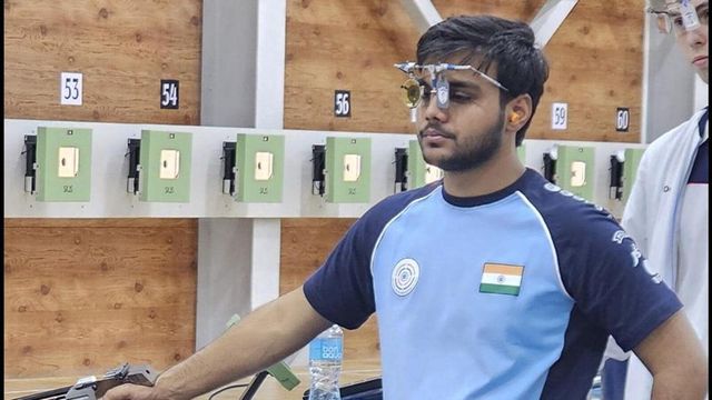 Manu Bhaker wins another medal, bags bronze in 10m air pistol at Asian Shooting Championship