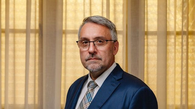 Metnar svolal kvůli požáru v areálu v Pardubicích krizový štáb vnitra