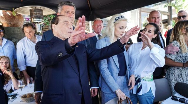Fi: Berlusconi, noi siamo il centrodestra