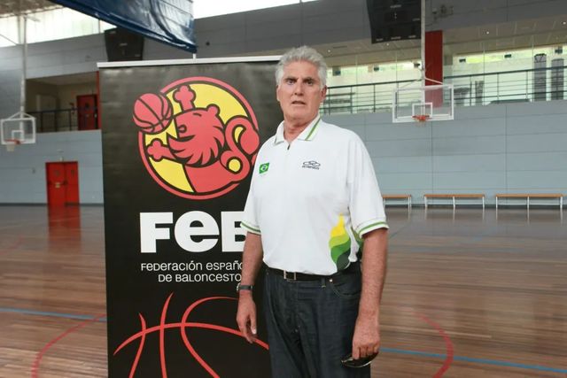 Muere Moncho Monsalve, leyenda del baloncesto español