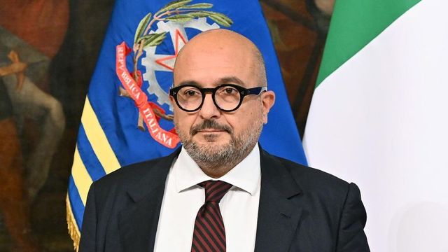 El ministro de Cultura italiano dimite por su escandalosa infidelidad