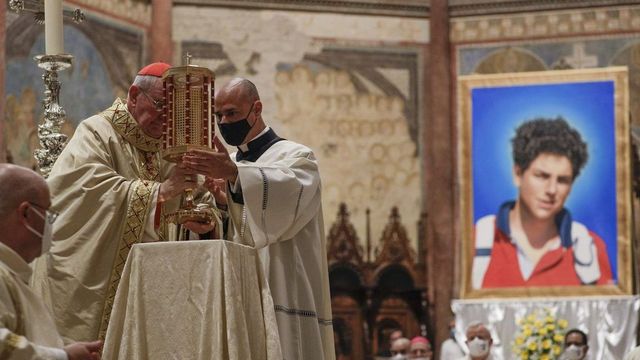 El primer santo millennial, Carlo Acutis, será canonizado este domingo después de que se aplazara la ceremonia por la muerte de Francisco