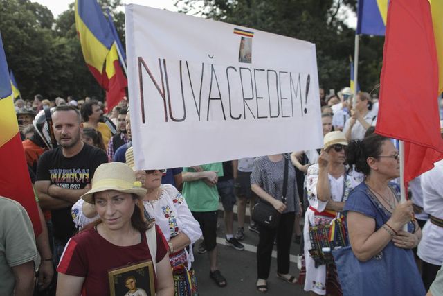Raed Arafat, mesaj tranșant pentru protestatarii din Piața Victoriei: Îi așteptăm la spital