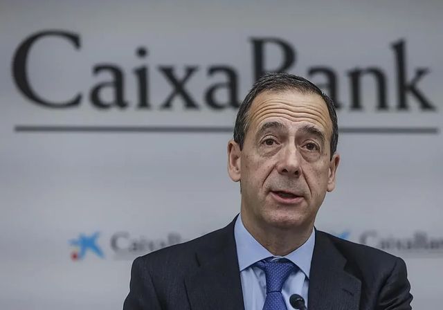CaixaBank ganó un récord de 5.891 millones en 2025, un 1,8% más