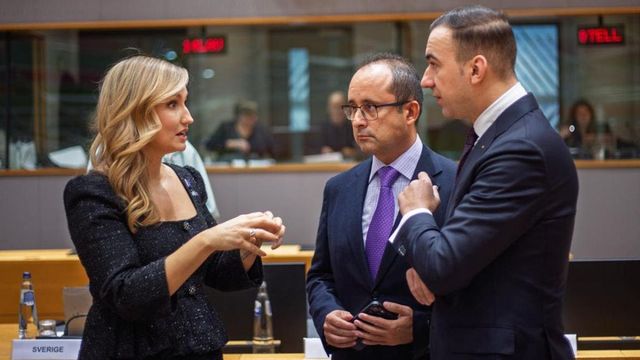 România va putea importa mai multă energie ieftină dinspre vestul Europei în perioadele cu cerere mare