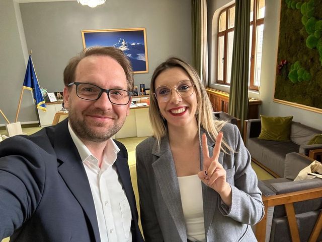 Moțiune simplă împotriva ministrului mediului