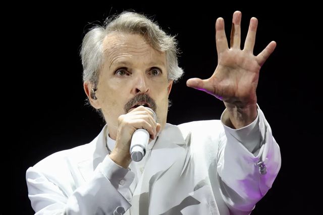 El Miguel Bosé más clásico se reencuentra con sus raíces en Madrid