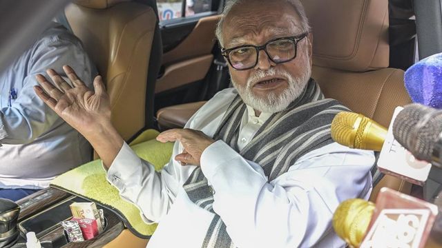 Bhujbal’s helicopter lands in parking lot, 1km away from helipad in Purandar; probe likely