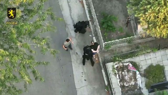Intâlnire „Fulger” într-un cimitir din Bălți. Opt membri ai grupării criminale Kitaeț, reținuți de structurile de forță