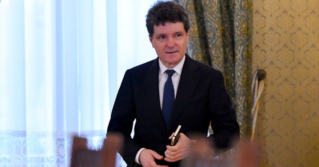 Nicușor Dan cheamă luni la consultări toate partidele parlamentare, pentru desemnarea noului premier