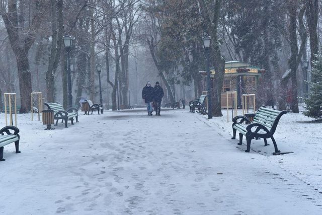 Ger persistent și ghețuș pe drumuri, anunțate de meteorologi în următoarele zile