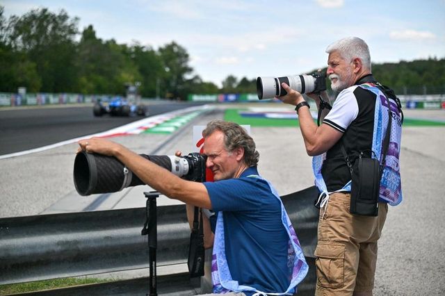 Prezident Pavel se jako fotograf stal členem Klubu sportovních novinářů
