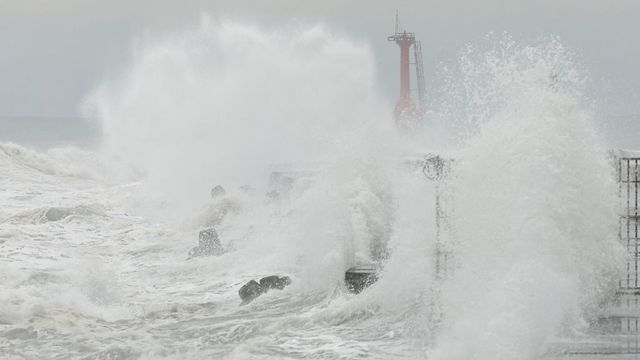 Taiwan braces for Typhoon Krathon, cancels hundreds of flights, closes schools