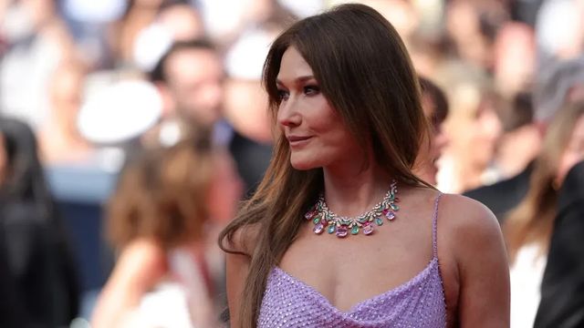 Francia, Carla Bruni indagata e sotto controllo giudiziario