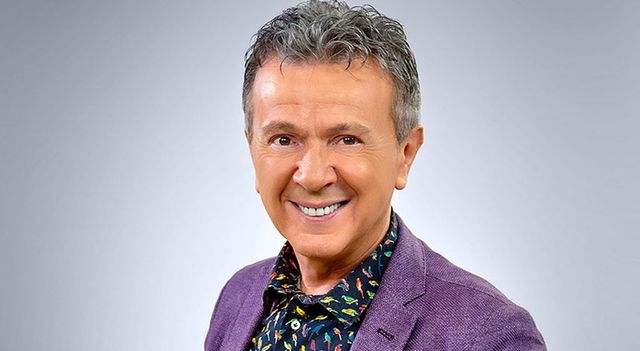 Sanremo 2026, Dargen D'Amico porta 'Il disertore' di Boris Vian sul palco