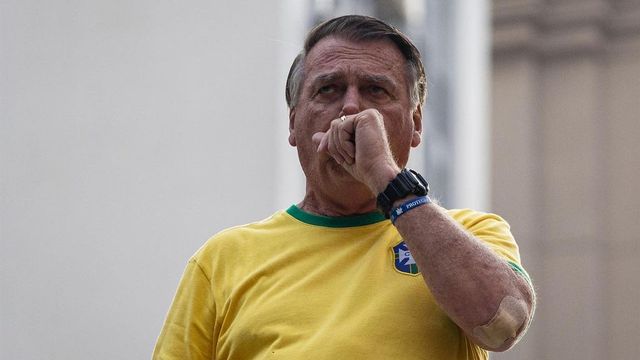 El Supremo de Brasil decreta arresto domiciliario para Bolsonaro